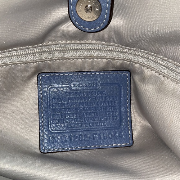 Coach purse - Picture 2 of 3